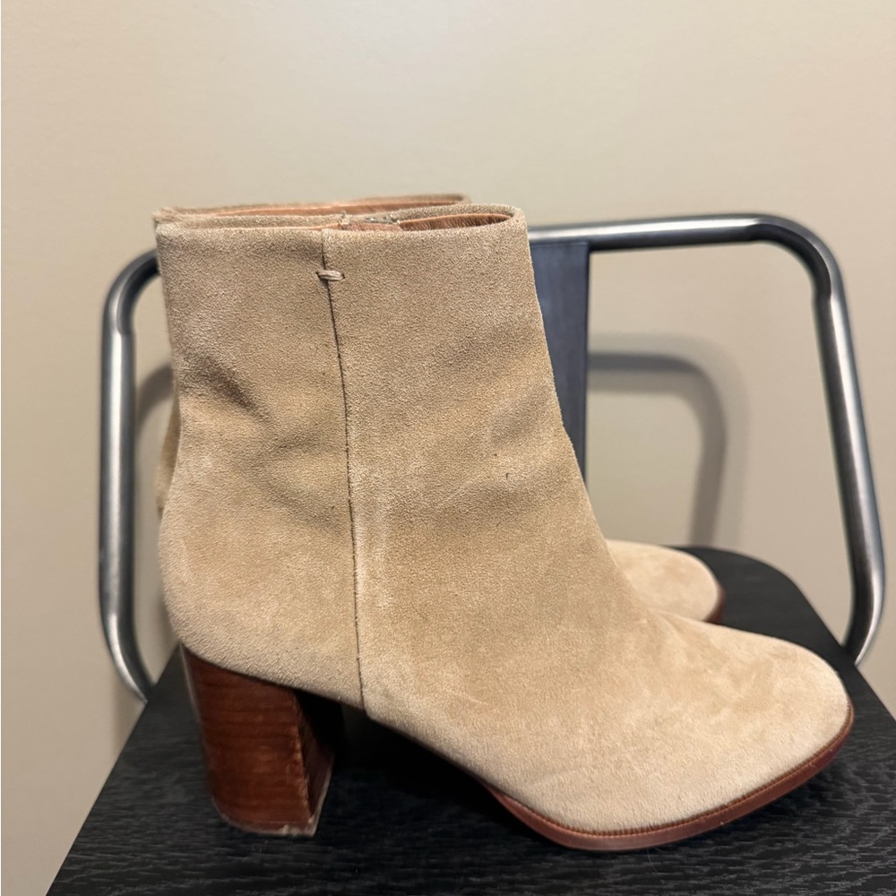 Madewell Beige Suede Ankle Booties 6.5 Stacked Heel - Picture 5 of 16